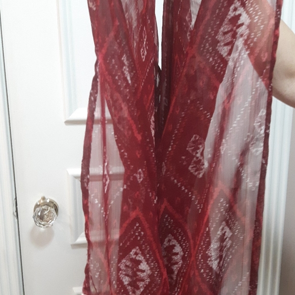 🛍️ Hollister Red patterned blouse - Picture 5 of 5